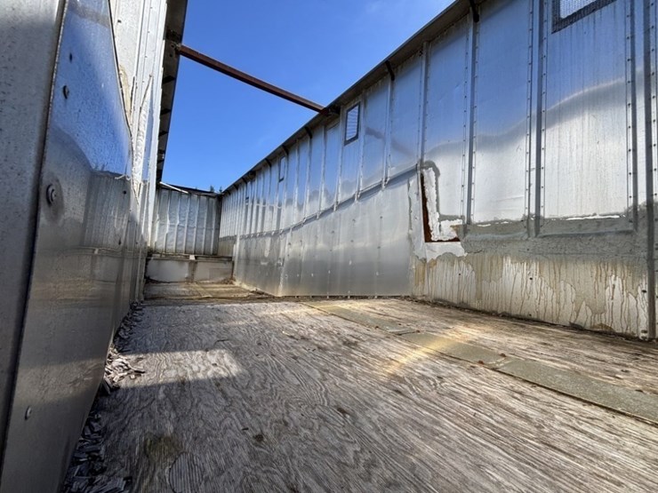 1991-columbia-tri-axle-possum-belly-chip-trailer-image-19