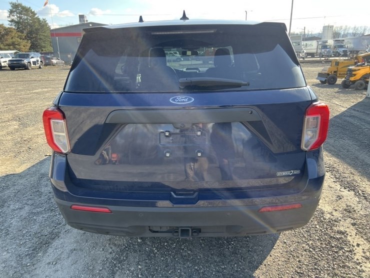 2020-ford-explorer-image-5