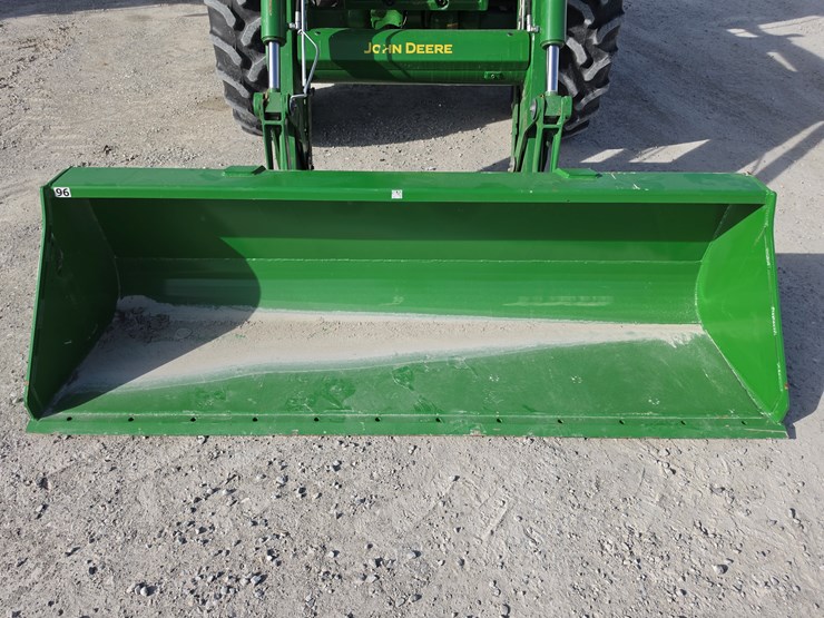 2016-john-deere-6145r-image-3