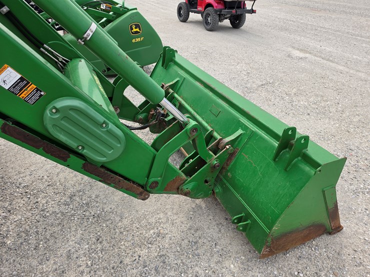 2017-john-deere-6120m-image-24