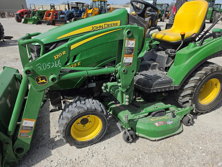 2018-john-deere-1023e-image-6