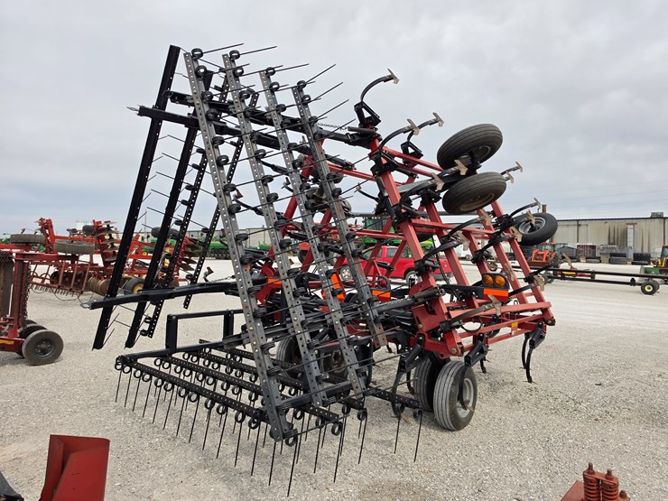 2011-case-ih-200-image-8