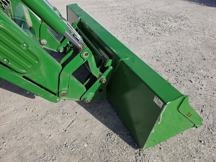 2016-john-deere-6145r-image-6