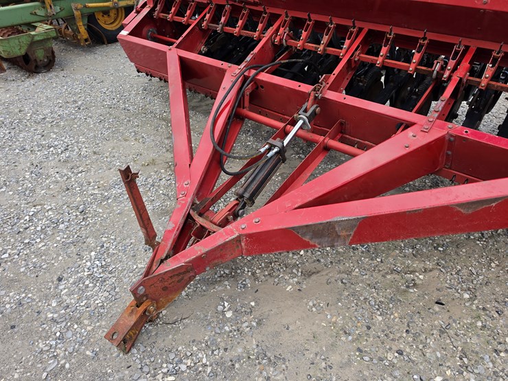 case-ih-5300-image-2