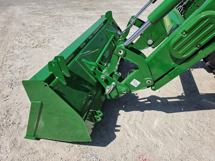 2023-john-deere-6r-130-image-6