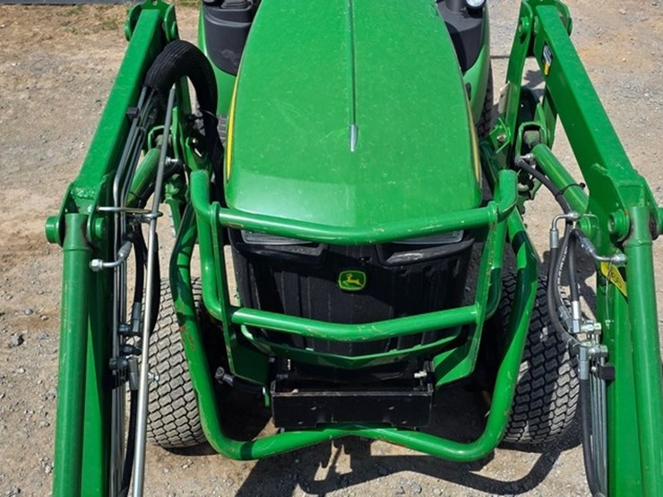 2014-john-deere-1025r-image-26