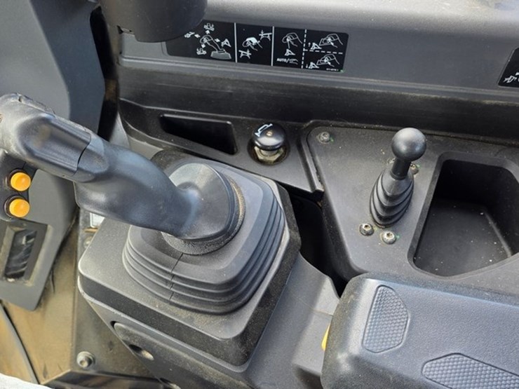 2021-caterpillar-d5-lgp-image-74