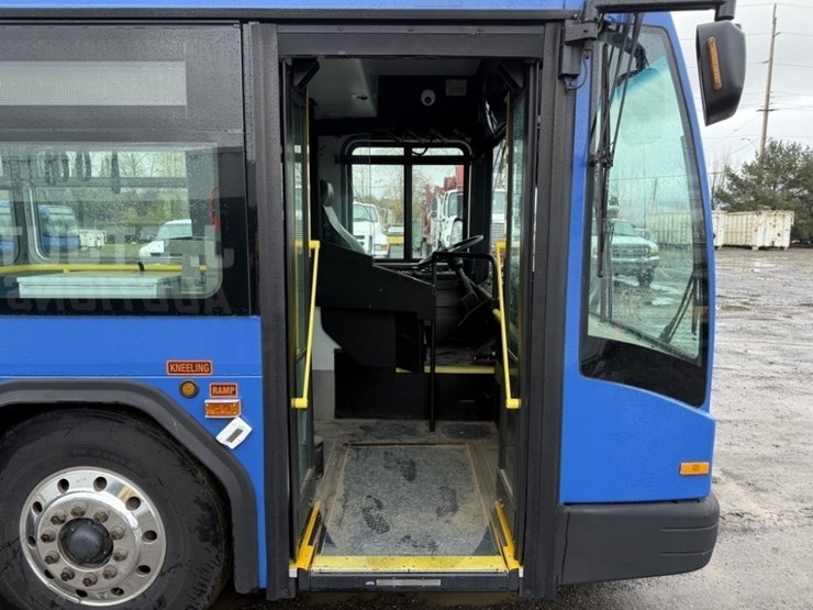 2012-gillig-40'-electric-transit-bus-image-17