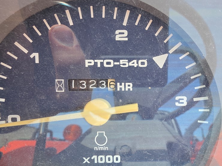 1997-kubota-l2900-image-10