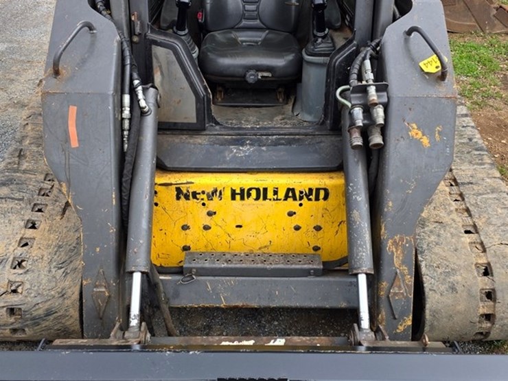 2010-new-holland-c185-image-38