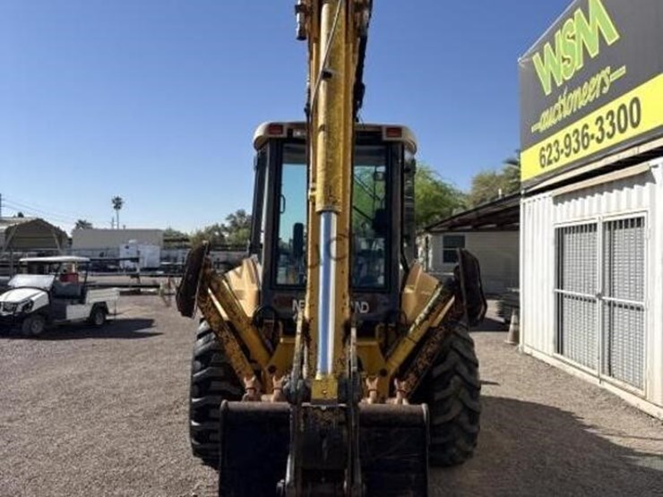 new-holland-lb115-image-9