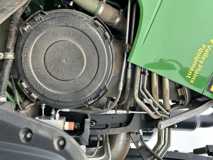 2014-john-deere-8320r-image-49