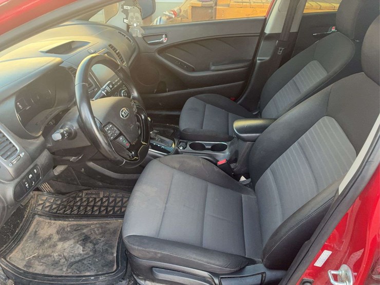 2017-kia-forte-lx-/-s-sedan-4d-image-15