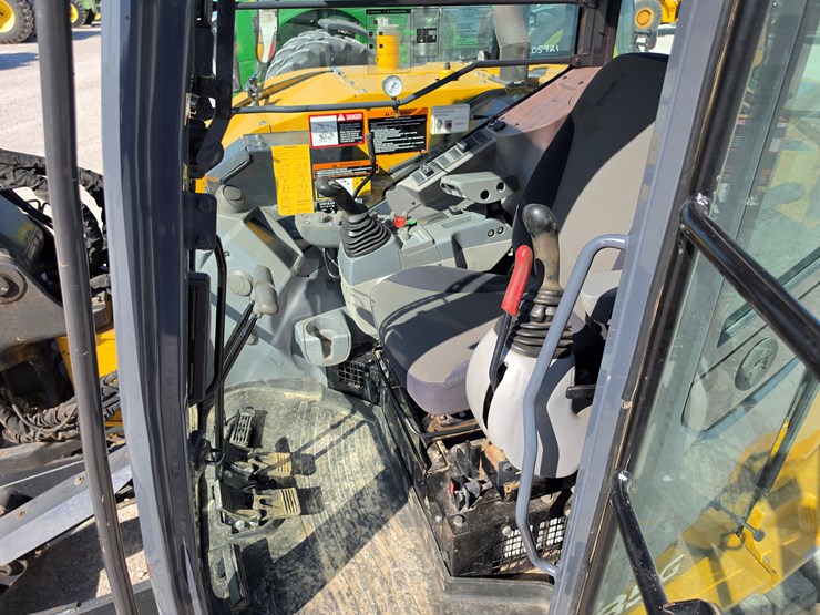 2018-deere-85g-image-8