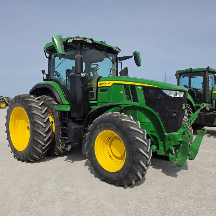 2021 JOHN DEERE 7R 210