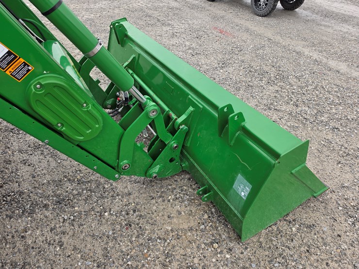 2023-john-deere-6155m-image-24