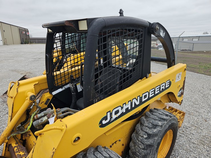 1999-john-deere-250-image-12