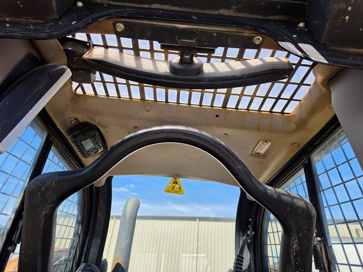 2021-case-tv450b-image-8