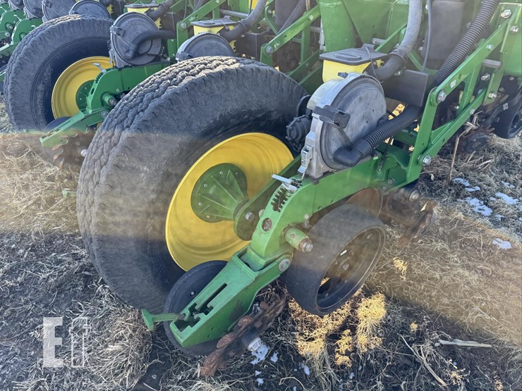 john-deere-1770-image-102