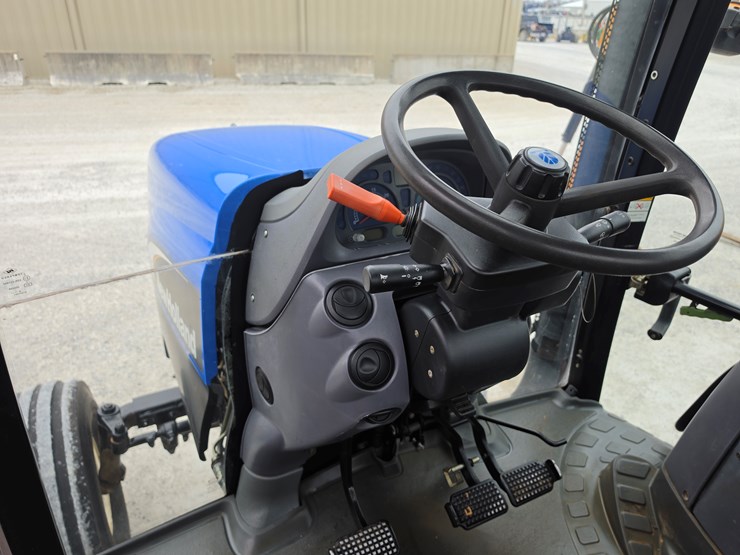 2006-new-holland-ts110a-image-14