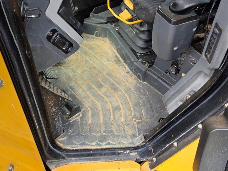 2021-caterpillar-d5-lgp-image-61