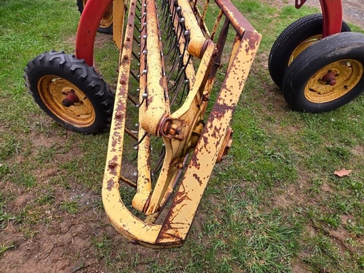 new-holland-258-image-14