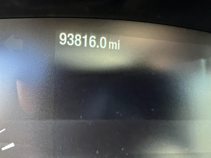 2020-ford-explorer-image-28