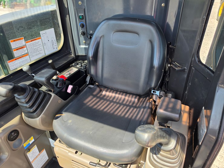 2008-case-cx50b-image-9