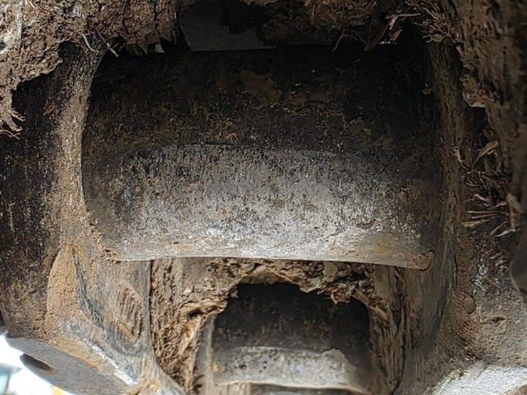 2012-deere-200d-lc-image-25