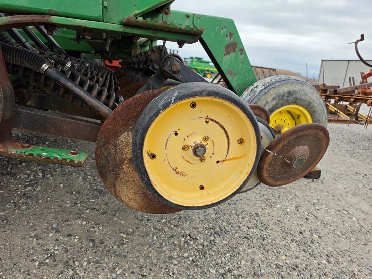 1990-john-deere-750-image-11