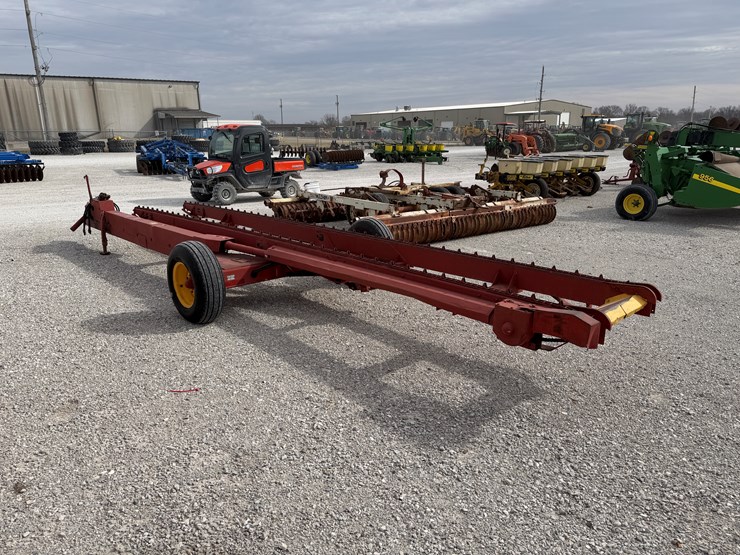 new-holland-85-image-6