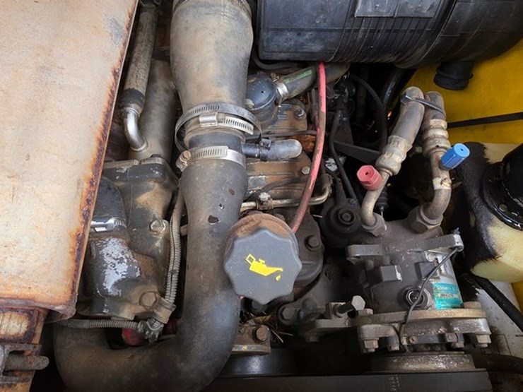 2008-new-holland-c185-image-41