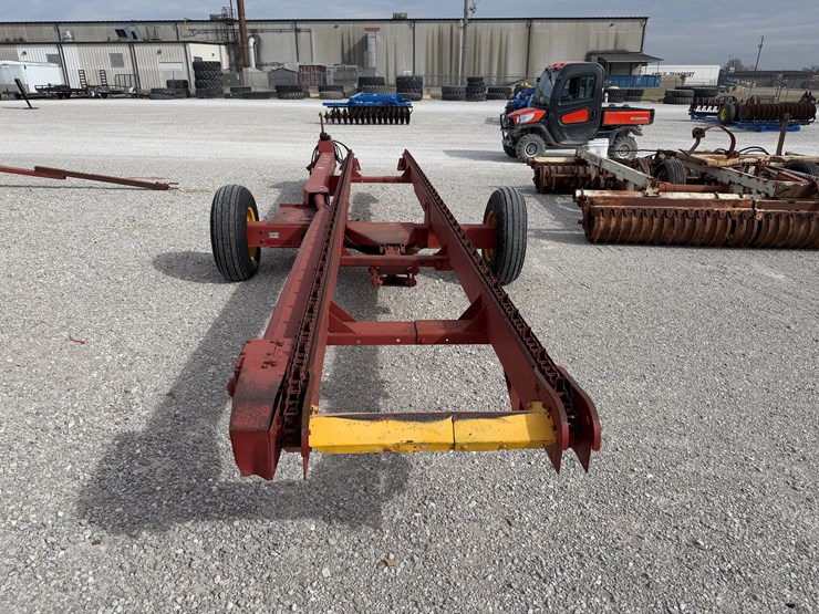 new-holland-85-image-5