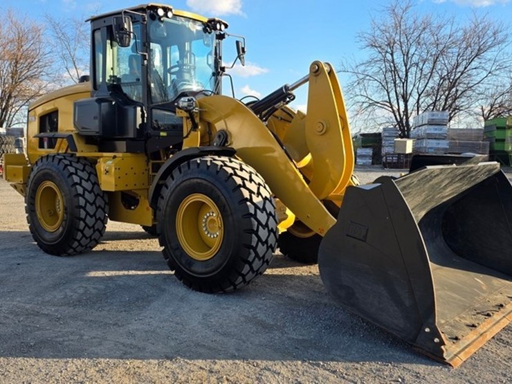 2024-caterpillar-930-image-2