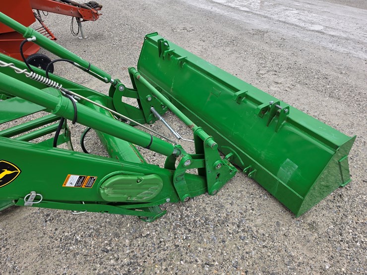 2021-john-deere-700m-image-11