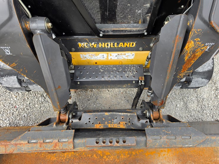 2018-new-holland-c245-image-5