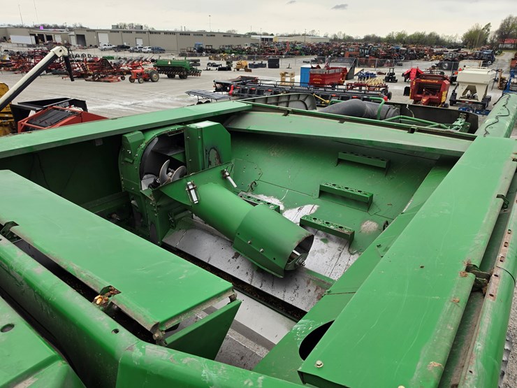 2006-john-deere-9560-sts-image-12