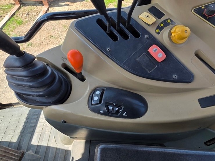 2005-agco-lt75-image-56