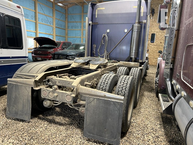 1996-kenworth-t600-image-12