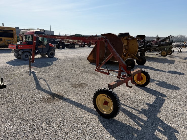 new-holland-252-image-2