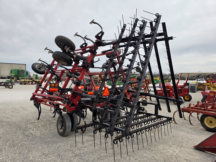 2011-case-ih-200-image-11