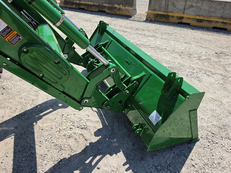 2023-john-deere-6r-130-image-24