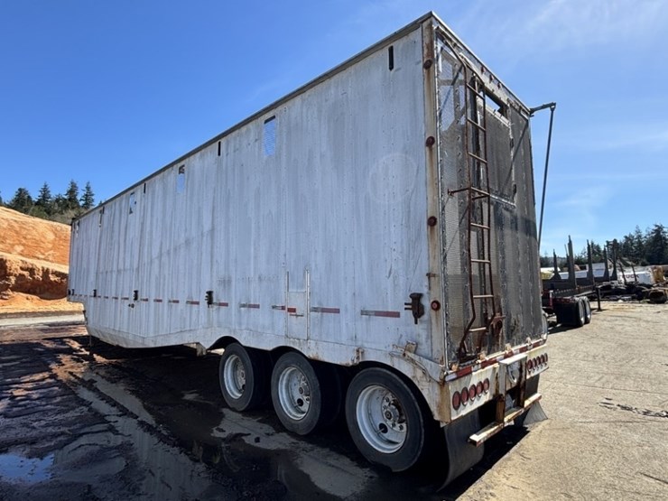 1991-columbia-tri-axle-possum-belly-chip-trailer-image-3