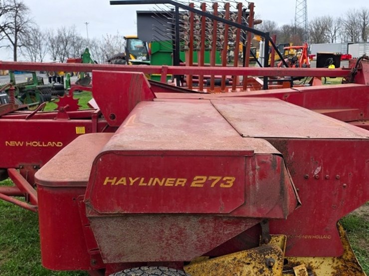 new-holland-273-image-11