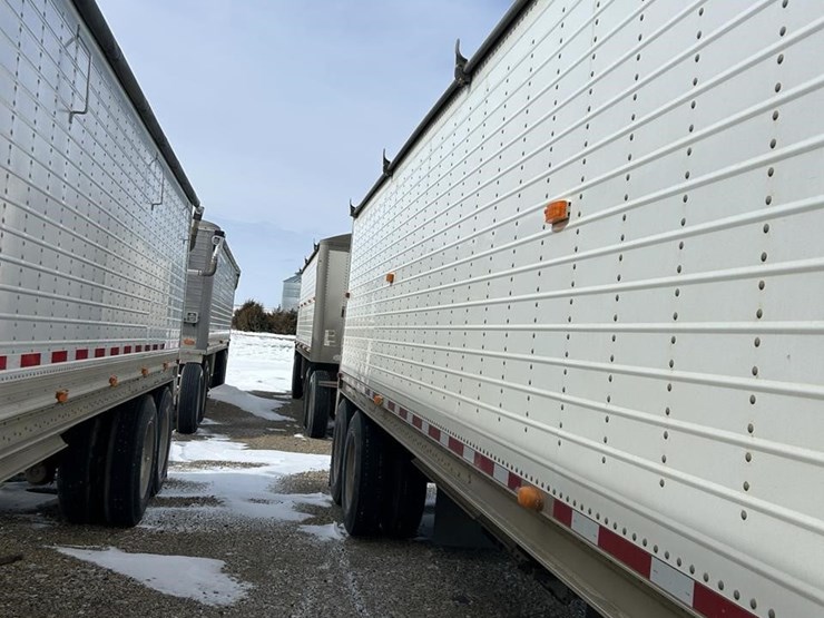 2009-wilson-grain-trailer-image-5