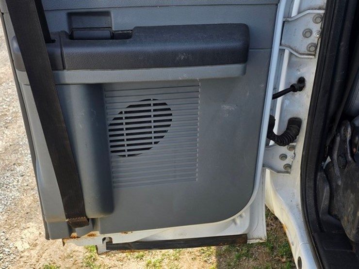 2014-ford-f350-image-44