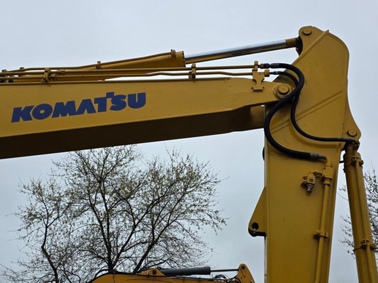 2012-komatsu-pc200-lc-8-image-10