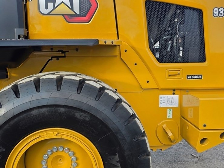 2024-caterpillar-930-image-21