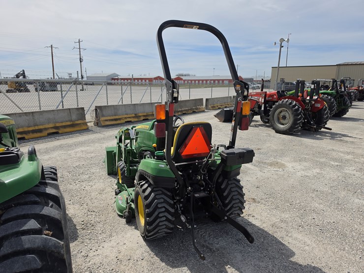 2018-john-deere-1023e-image-15