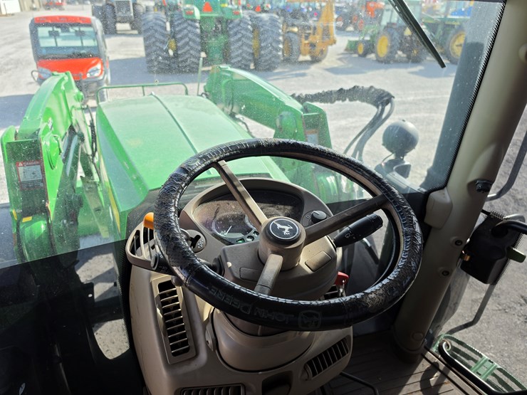 2016-john-deere-6145r-image-21
